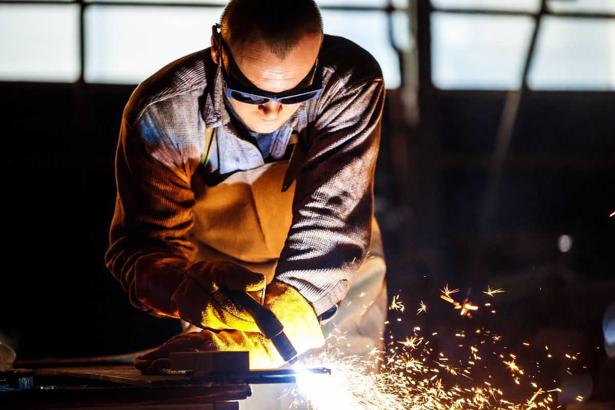 Read more about the article Turnarounds Don’t Wait — Neither Do We: Industrial Welding Services Across Mississippi